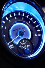 Chrysler 300C SRT8 2012 года